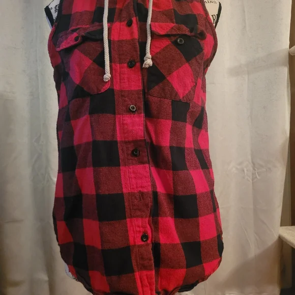 Red Checkered Vest - Picture 3 of 5
